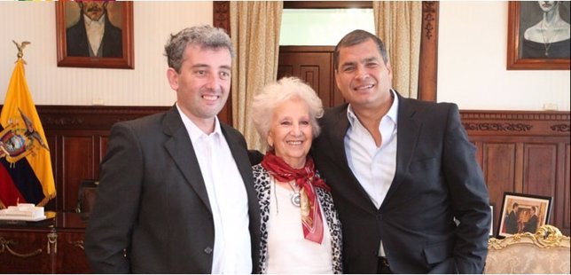 Rafael Correa con Estela de Carlotto e Ignacio Guido
