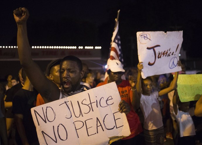 Manifestación por la muerte de Michael Brown en Ferguson, Missouri