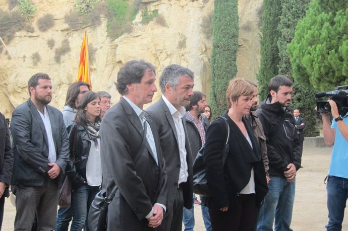 J.Portabella, A.Simó y O.Amorós en la ofrenda a la tumba del expte.L.Companys