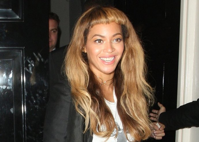 BEYONCE EN SU NUEVO CORTE DE PELO