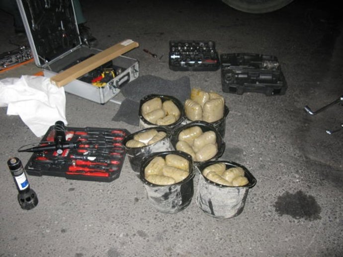 Parte de la droga intervenida