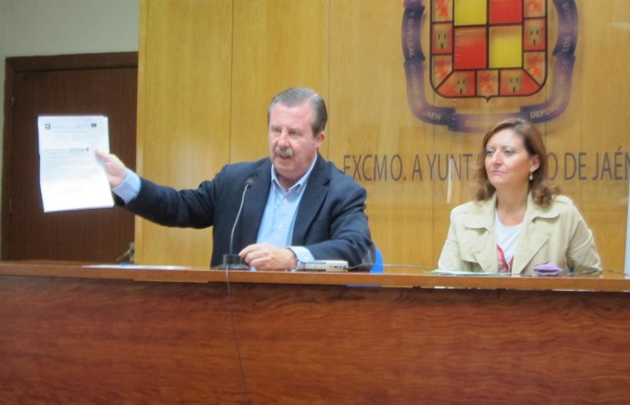 Miguel Ángel García Anguita y Reyes Chamorro