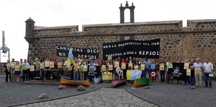 Presidente del Cabildo de Lanzarote, Pedro San Ginés, junto a alcaldes