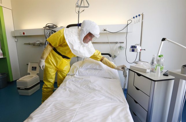 Lucha contra el ébola en un hospital de Alemania