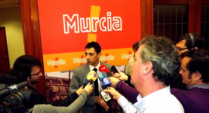 El concejal de UPyD Rubén Juan Serna