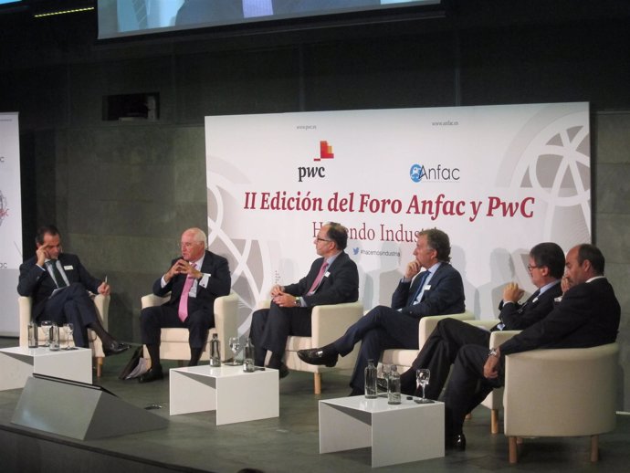 El presidente de Iveco España, Jaime Revilla, en el foro Anfac y PwC