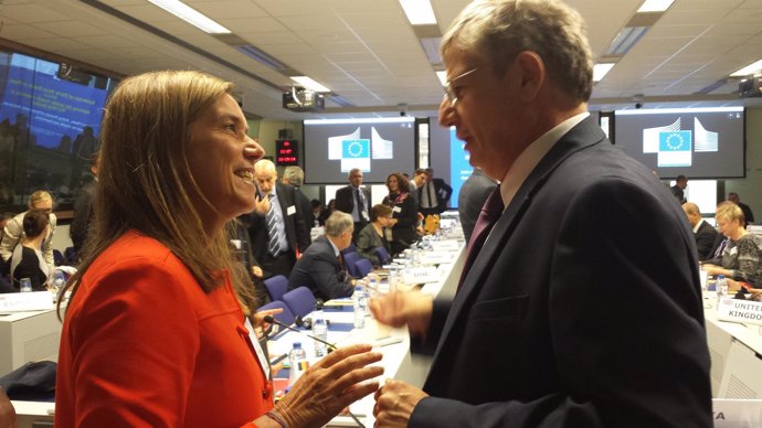 La ministra de Sanidad, Ana Mato, comparece en Bruselas