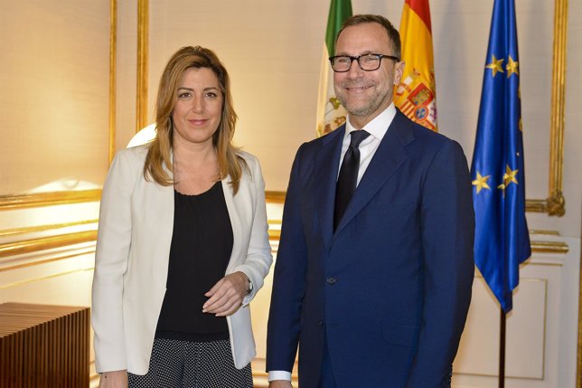Susana Díaz y el embajador de EEUU en España, James Costos