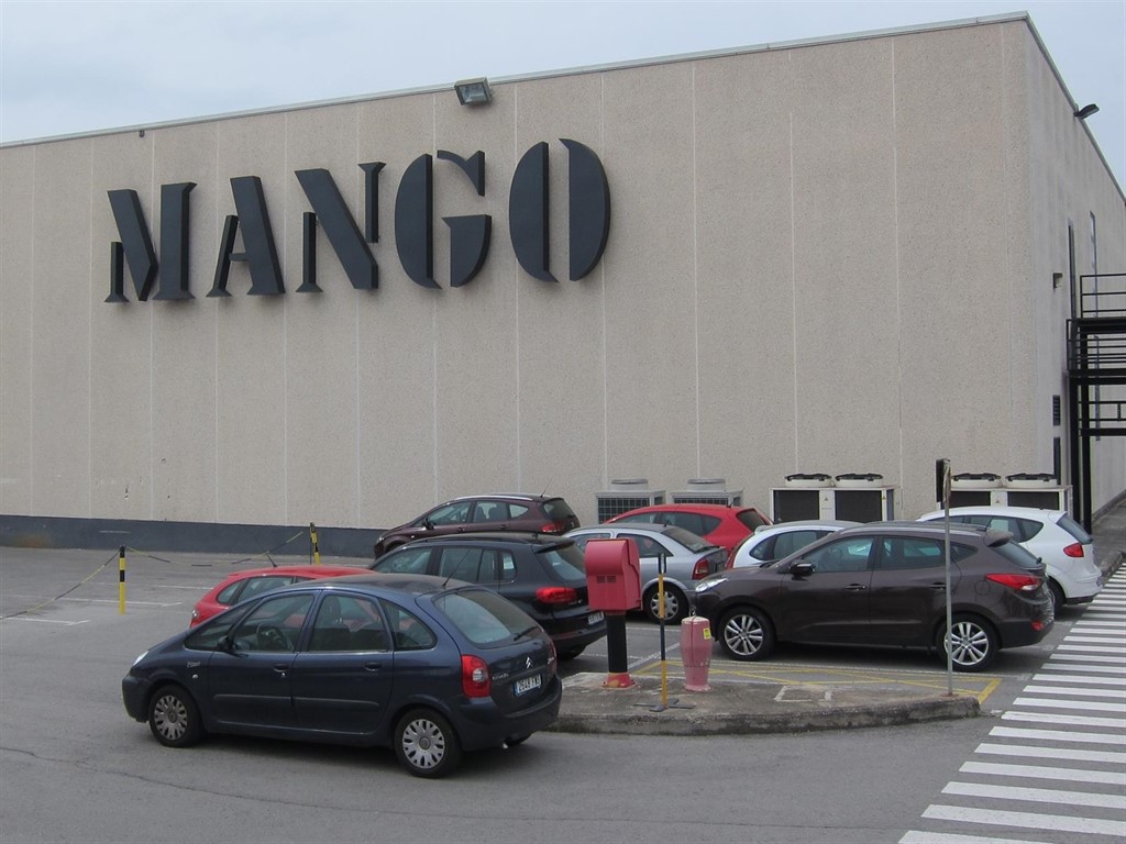 Mango abre su primera 'megastore' en México y suma 25 puntos de venta