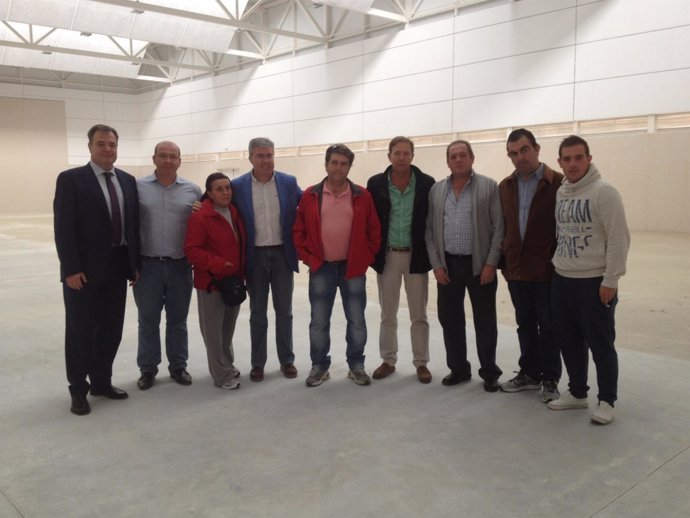 Visita del alcalde de Jaén al pabellón deportivo de Santa Isabel