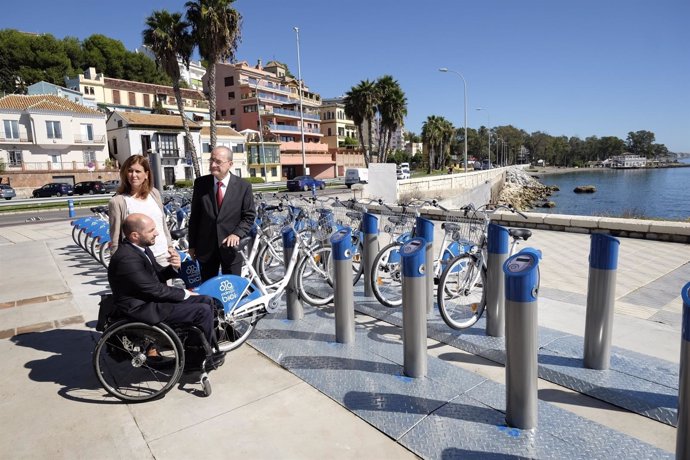 Bicicletas, estación, Raúl López, Alcalde, Francisco de la Torre