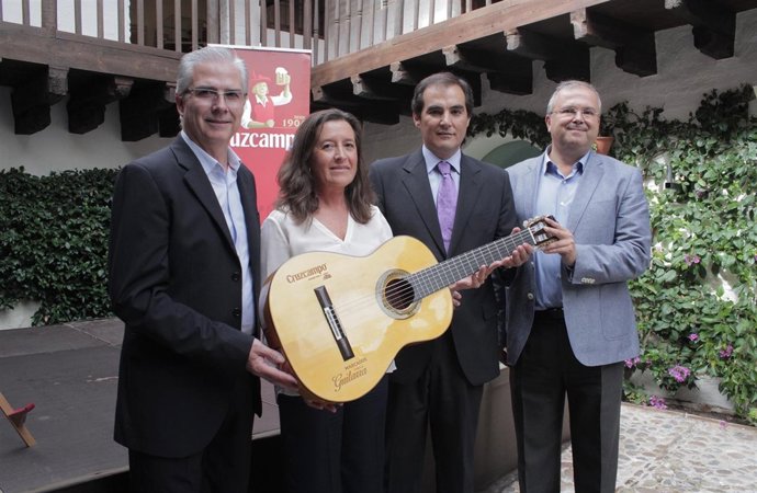 Recibimiento de la guitarra