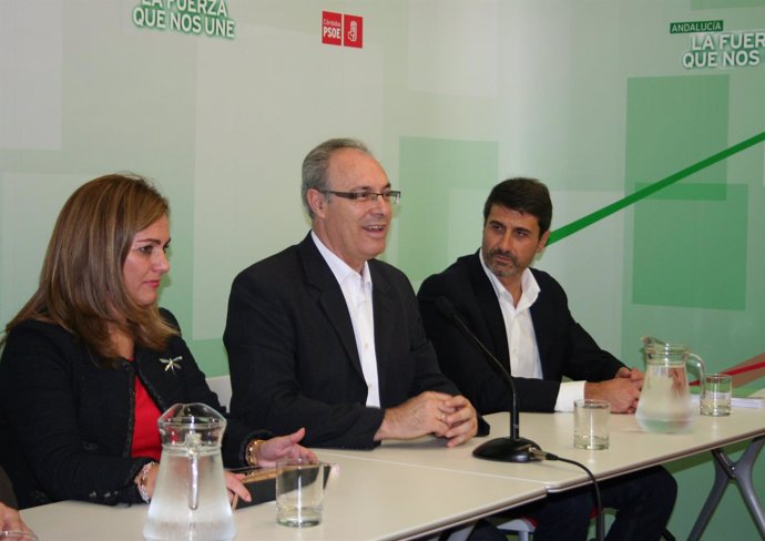 Serrano, Durán y Fernández en la reunión sobre la LOUA
