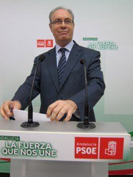 El coordinador del Consejo Territorial del PSOE-A, Juan Pablo Durán