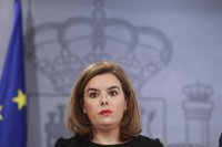 Economía.- El Gobierno se declara "indignado" por las tarjetas 'B' y pide transparencia en la vida "pública y privada"