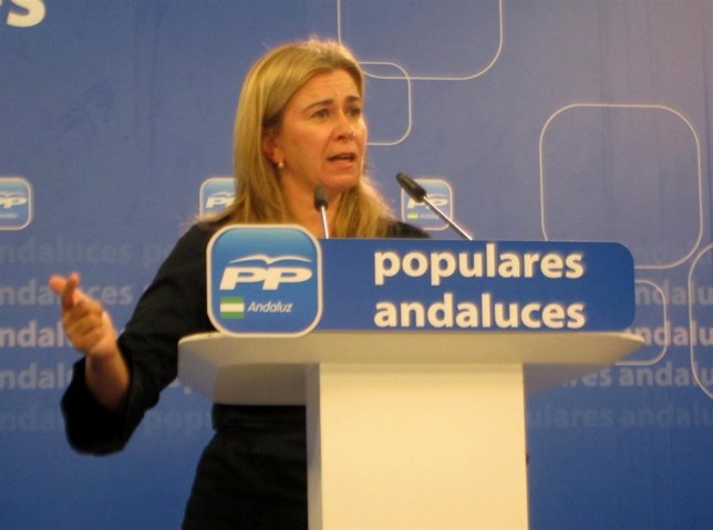 Teresa Ruiz Sillero en rueda de prensa en la sede del PP-A