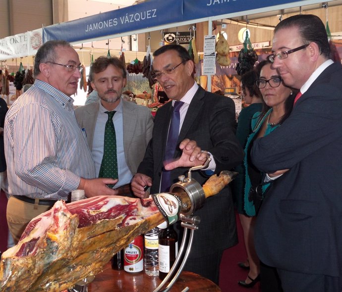 Guerra, González Bayo, Caraballo y Fiscal, en la Feria del Jamón de Aracena. 