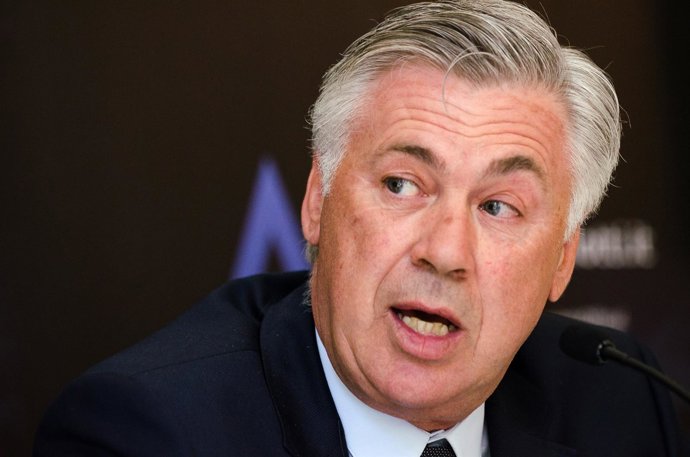 Carlo Ancelotti presenta su página web