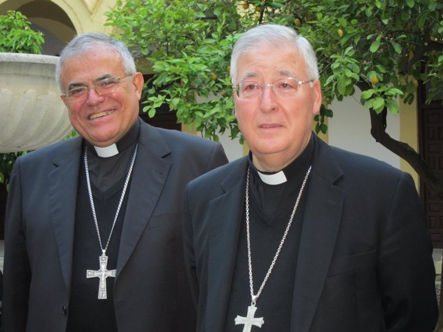 El Obispo De Córdoba, Demetrio Fernández, Y Reig Pla