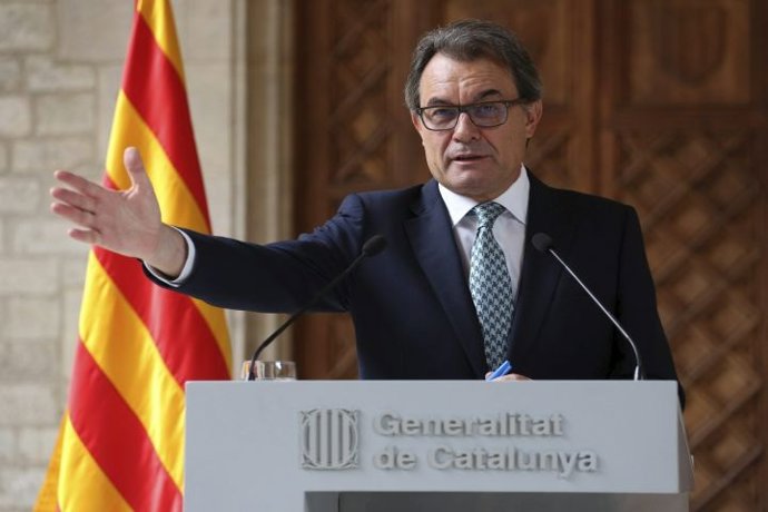 Artur Mas prevé sacar las urnas a la calle el 9N