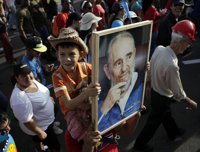 Fidel Castro elogia la respuesta de Cuba contra el ébola