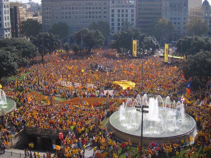 Plaza Catalunya en el acto de ANC y Òmnium