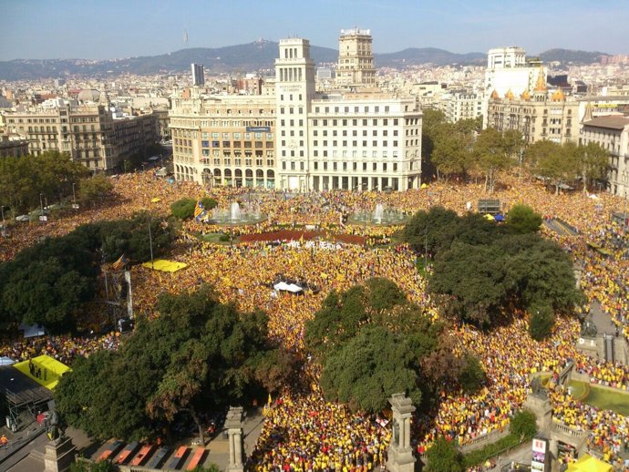 Acto de ANC y Òmnium en plaza Catalunya