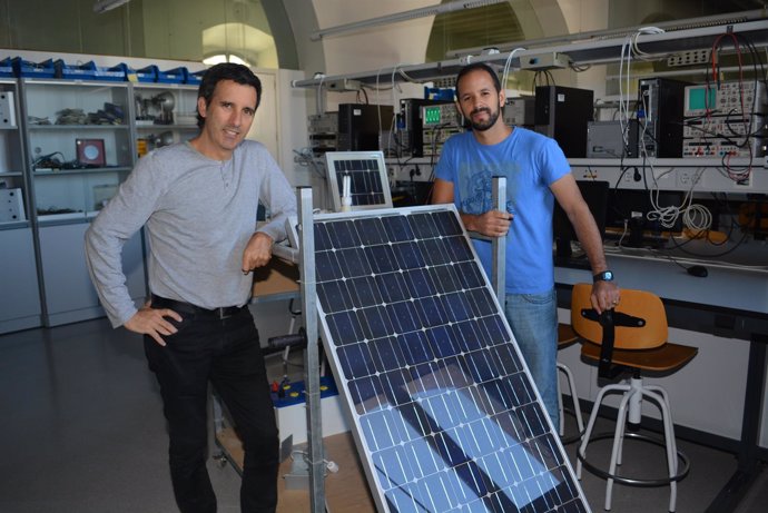 Urbina y Faxas con un sistema fotovoltaico aislado en la Escuela de Industriales