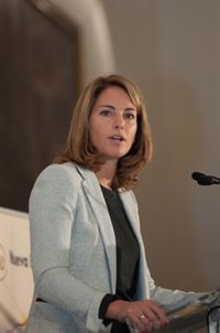 Quiroga critica la "escenificación de un esperpento" y proclama que "la España de las autonomías es la mejor"