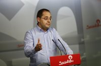 Luena ve "más táctica que fondo" en Podemos