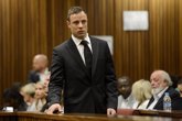 Foto: Oscar Pistorius, condenado a cinco años de prisión por matar a su novia