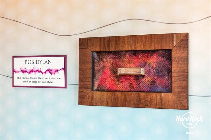 Objetos icónico en el Hard Rock Hotel Ibiza