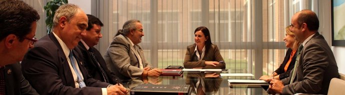 Reunión de MAría José Català con la FSMCV