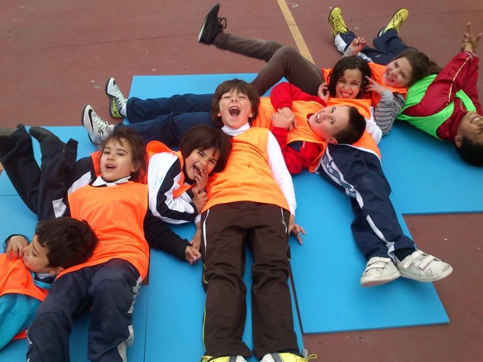 Niños participando en el Proyecto Integración y Deporte