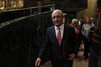 Montoro avisa a Sánchez de que la pobreza infantil es "un tema muy serio" y pide no hacer demagogia en becas y FP