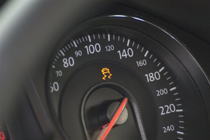 CZ recuerda que el control de estabilidad será obligatorio dese noviembre