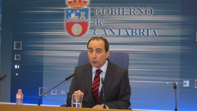 Miguel Angel Serna, consejero de Educación