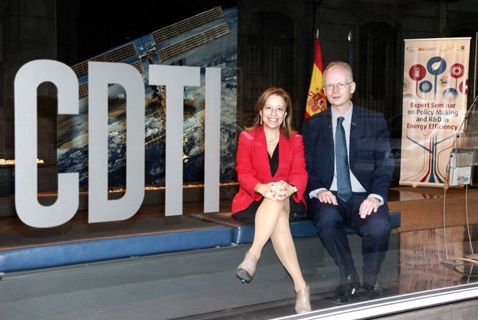 La directora del CDTI, Mª Luisa Poncela y el Embajador de Noruega en España