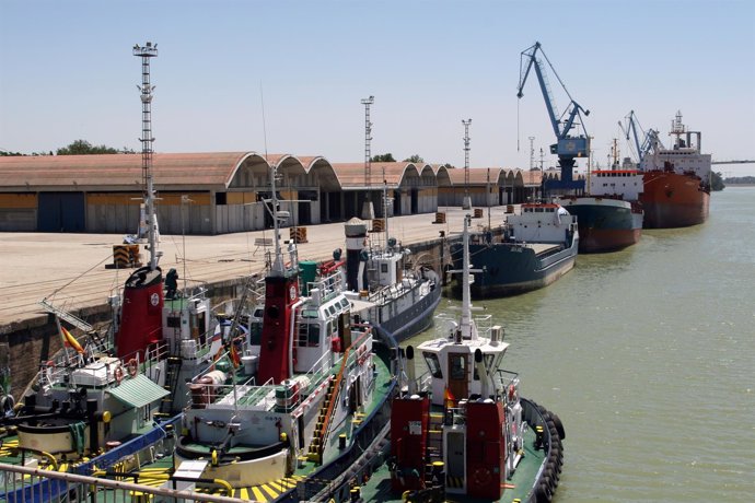 Instalaciones del Puerto de Sevilla.