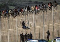 Cerca de 2.000 inmigrantes han entrado en Melilla saltando la valla este año