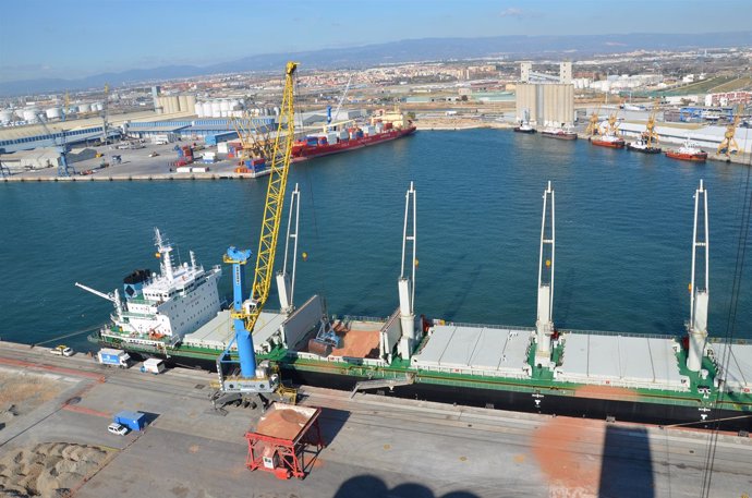 Instalaciones del Puerto de Tarragona para productos agroalimentarios