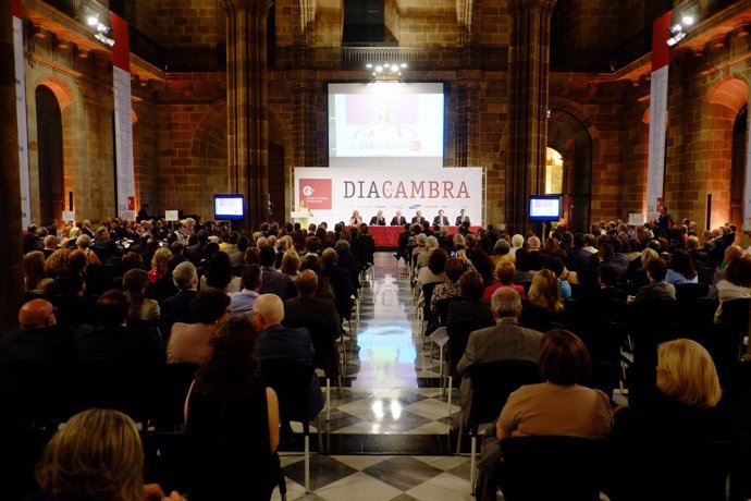 La Cámara de Barcelona premia la trayectoria y esfuerzo de 100 empresas