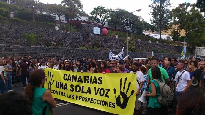 Manifestación contra las prospecciones