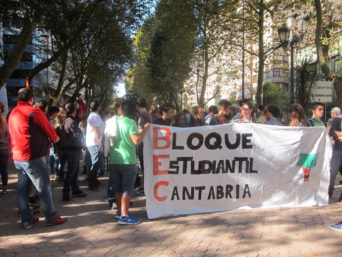Protesta Bloque Estudiantil de Cantabria
