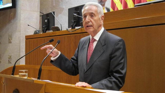 Modesto Lobón ha comparecido este jueves en el pleno de las Cortes