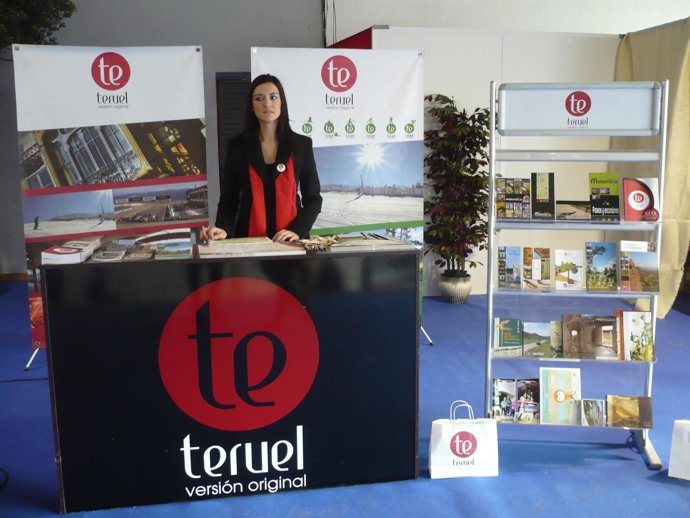 Stand de Turismo Diputación en la feria Autoclassic en Alcañiz