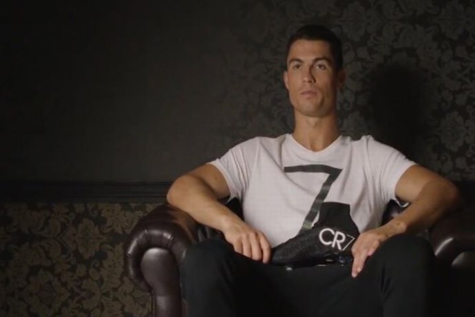 Las nuevas botas de Cristiano ya echan humo