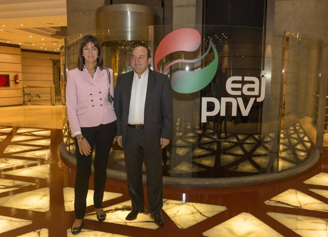 Idoia Mendia y Andoni Ortuzar