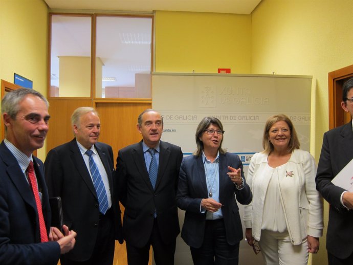 Rosa Quintana con los presidentes de las autoridades portuarias