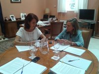 La comisionada del Polígono Sur y la subdelegada debaten en torno al proyecto de la comisaría